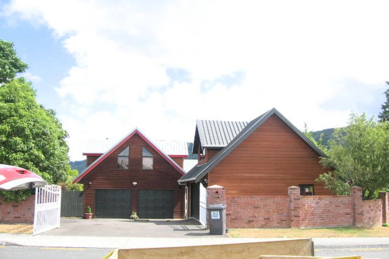 Photo of property in 39 Roband Crescent, Brown Owl, Upper Hutt, 5018