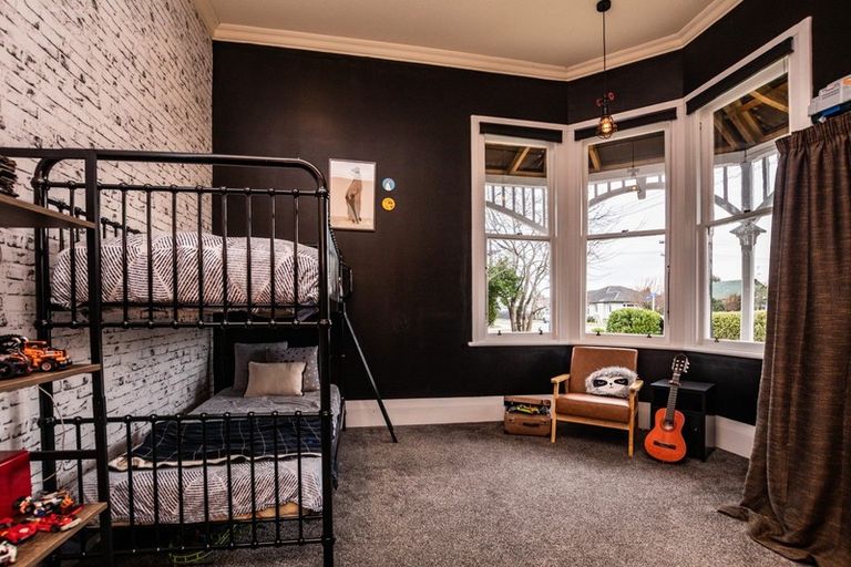 Photo of property in 224 Park Street, Winton, 9720