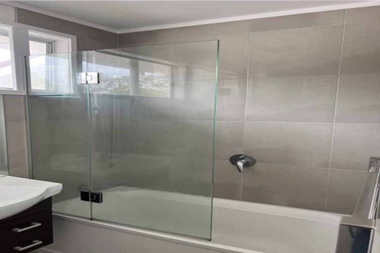 Photo of property in 6 Philip Place, Hillcrest, Auckland, 0627