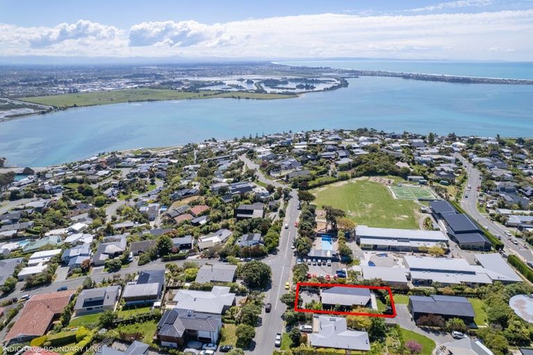 Photo of property in 272 Cannon Hill Crescent, Mount Pleasant, Christchurch, 8081