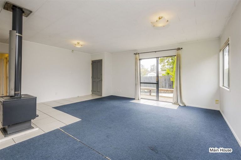Photo of property in 6 Rhine Place, Weymouth, Auckland, 2103