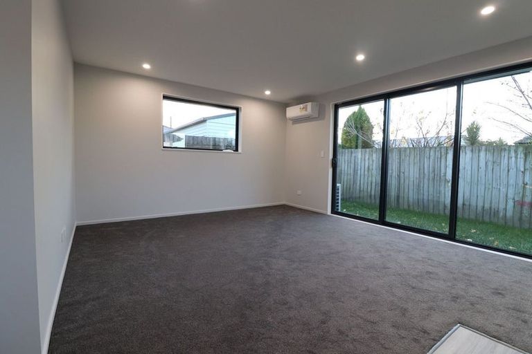 Photo of property in 4/30a Northcote Road, Northcote, Christchurch, 8052