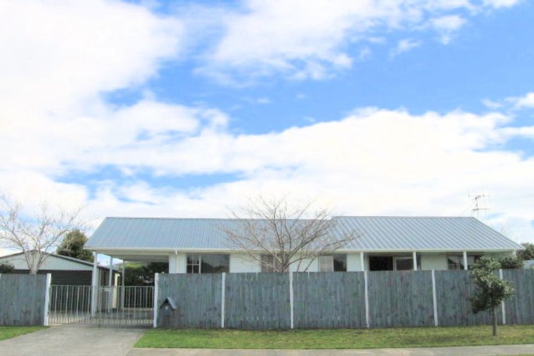 Photo of property in 1 Belray Place, Papamoa Beach, Papamoa, 3118