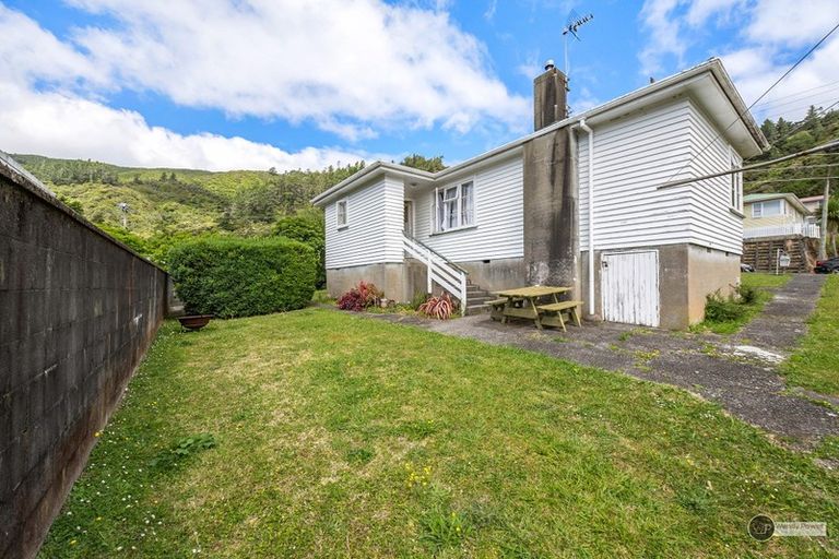 Photo of property in 63 Hay Street, Naenae, Lower Hutt, 5011