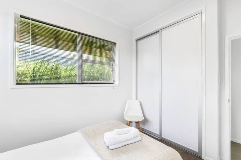 Photo of property in 3/4 Beach Road, Castor Bay, Auckland, 0620