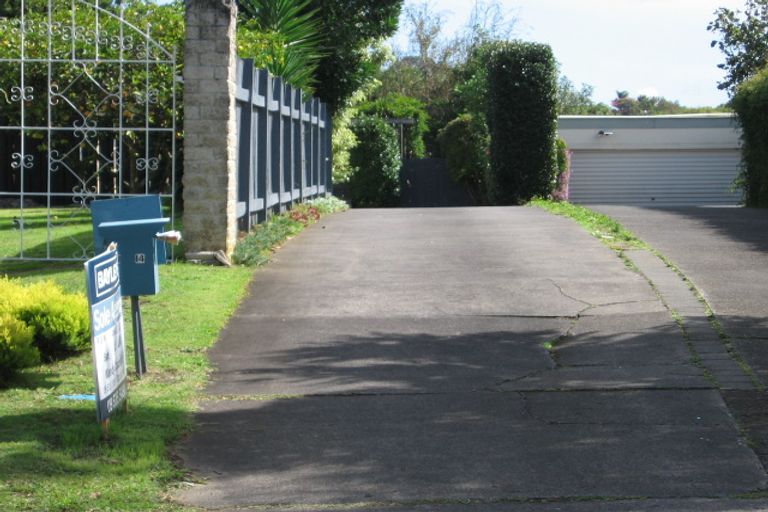 Photo of property in 1/14 Hedge Row, Sunnyhills, Auckland, 2010