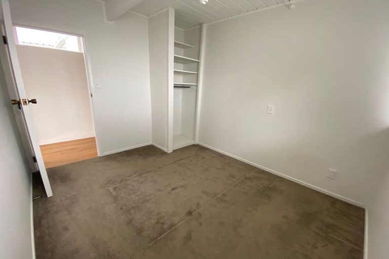 Photo of property in 156 Bleakhouse Road, Mellons Bay, Auckland, 2014