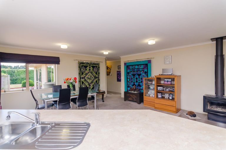 Photo of property in 6 Kenwyn Drive, Carterton, 5713