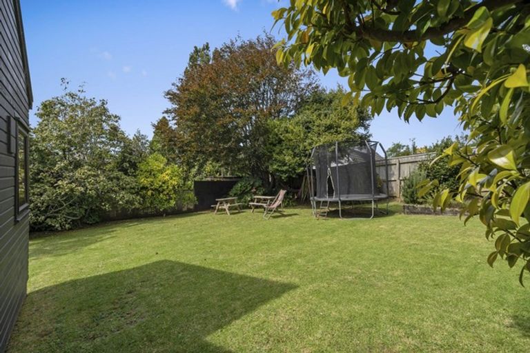 Photo of property in 11 Cannon Street, Westown, New Plymouth, 4310