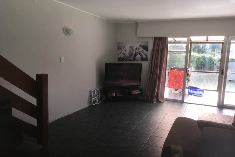 Photo of property in 10/31 Mana Avenue, Titahi Bay, Porirua, 5022