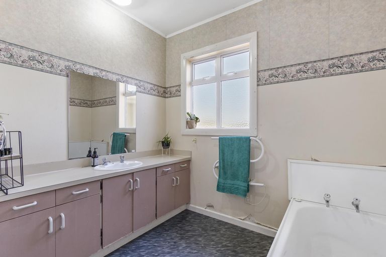 Photo of property in 27 Whatapaka Road, Karaka, Papakura, 2580