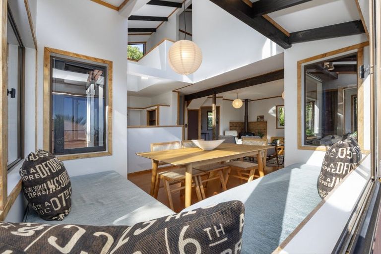 Photo of property in 101b Garden Road, Piha, New Lynn, 0772