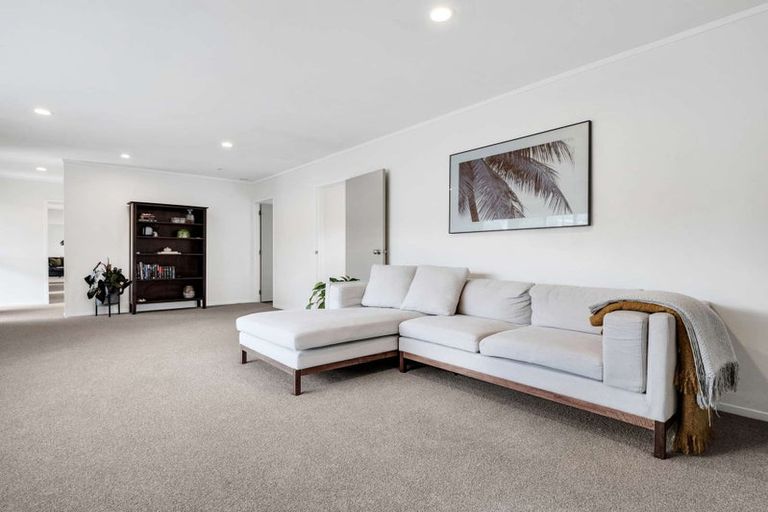 Photo of property in 1 Melia Place, Stanmore Bay, Whangaparaoa, 0932