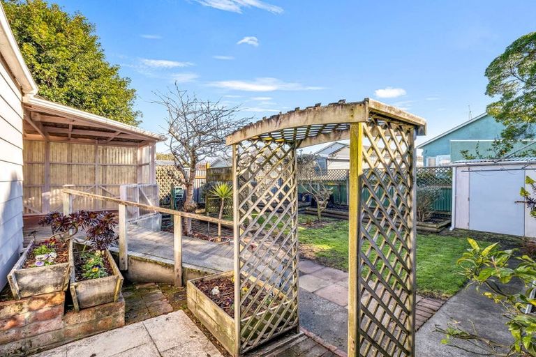 Photo of property in 14 Kawatiri Avenue, Gonville, Whanganui, 4501