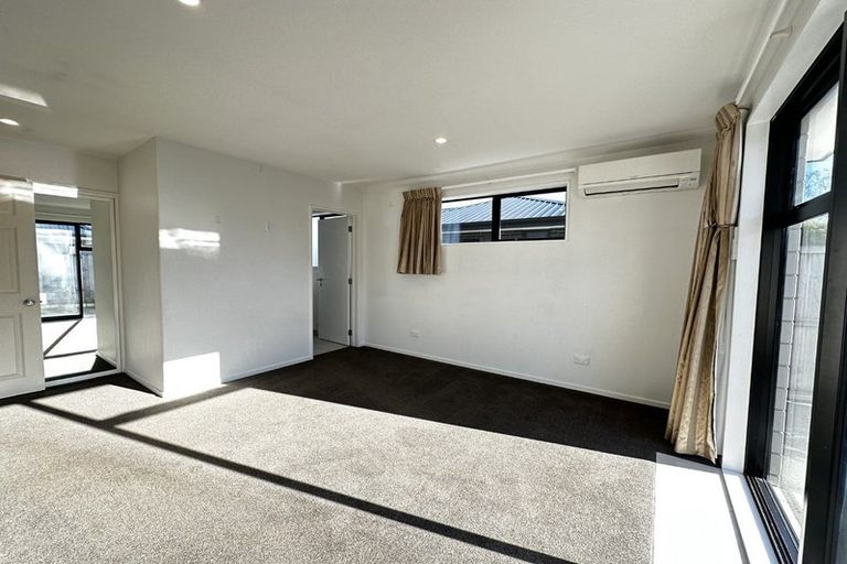 Photo of property in 88 Sarabande Avenue, Redwood, Christchurch, 8051