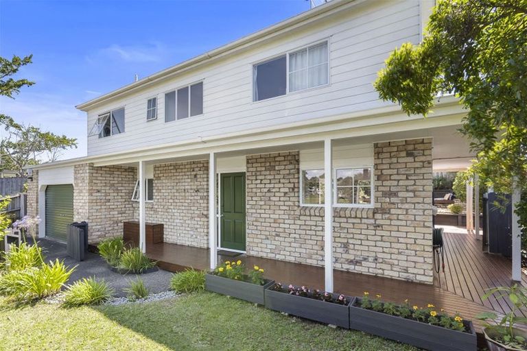 Photo of property in 1/71 Wellington Street, Howick, Auckland, 2014