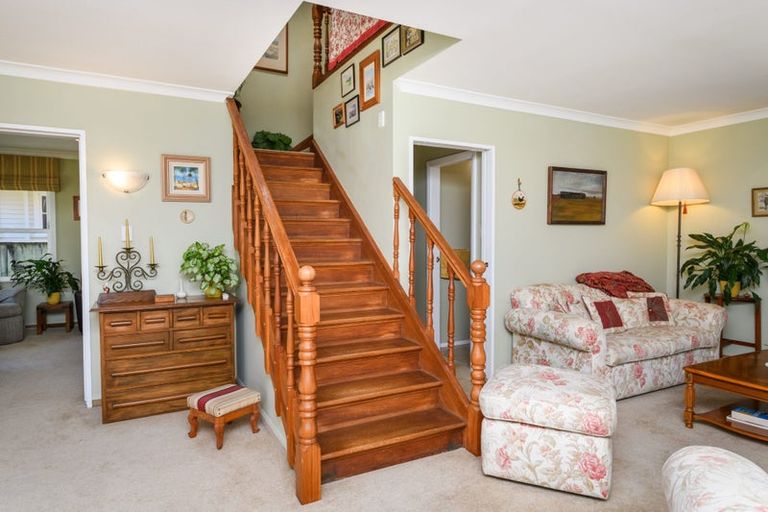 Photo of property in 26 Saint Albans Avenue, Hokowhitu, Palmerston North, 4410