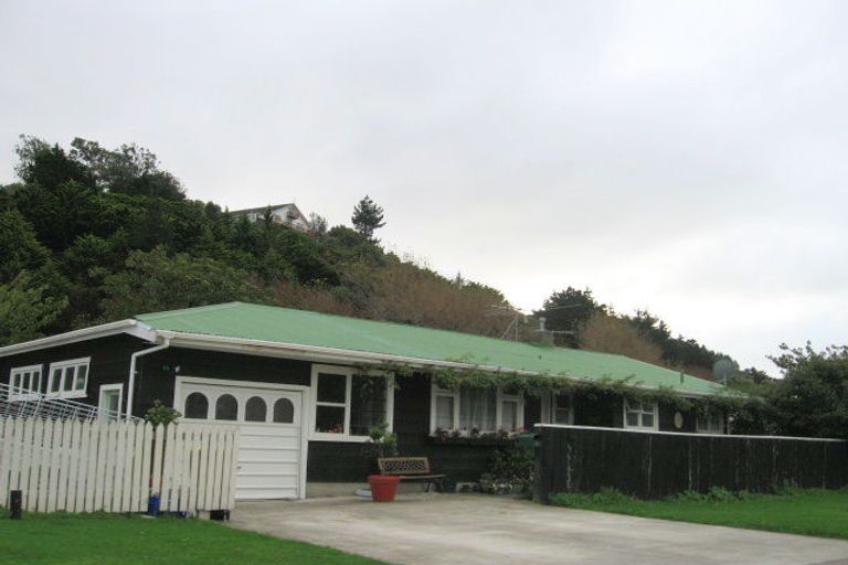 Photo of property in 5 Nathan Street, Tawa, Wellington, 5028