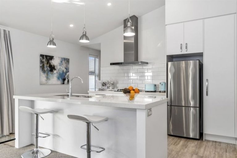 Photo of property in 19 Hiria Crescent, Papamoa Beach, Papamoa, 3118