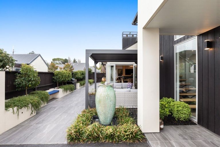 Photo of property in 18 Millpond Place, Parklands, Christchurch, 8083