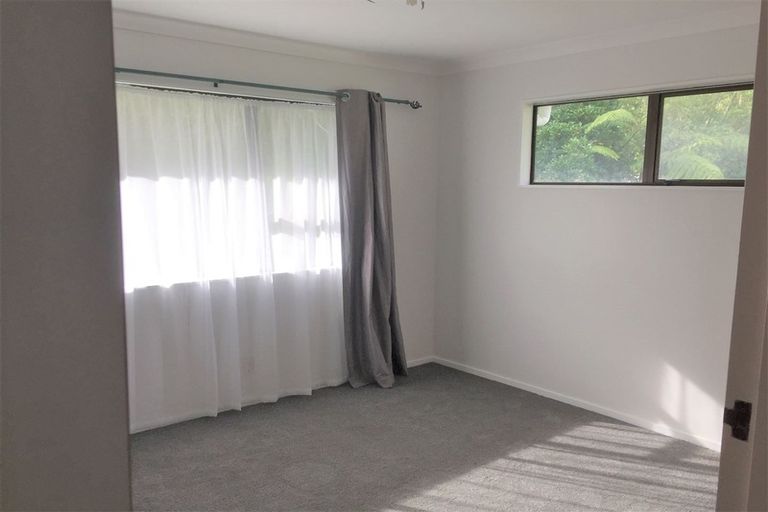 Photo of property in 2 Stephen Street, Tawa, Wellington, 5028