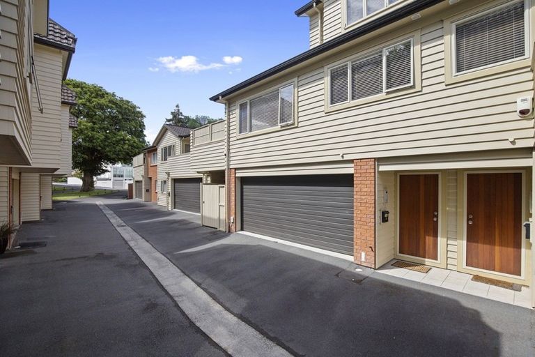 Photo of property in 2h Riro Street, Hamilton East, Hamilton, 3216