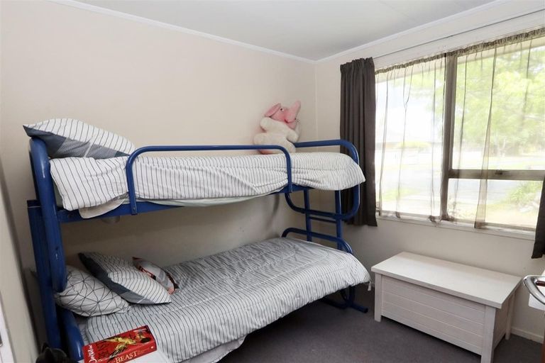 Photo of property in 14 Luke Place, Fairy Springs, Rotorua, 3015