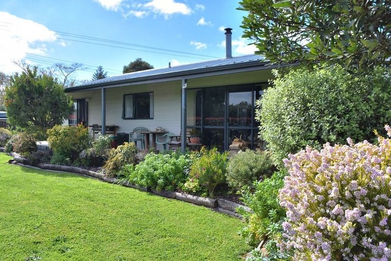 Photo of property in 451 High Street South, Carterton, 5713