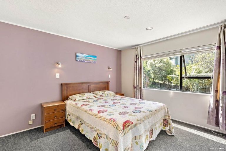 Photo of property in 3/20a Lavery Place, Sunnynook, Auckland, 0632
