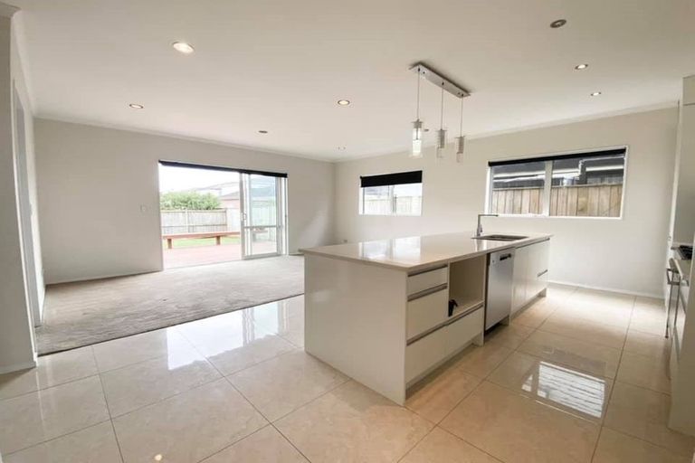 Photo of property in 13 Cranford Drive, Flat Bush, Auckland, 2019