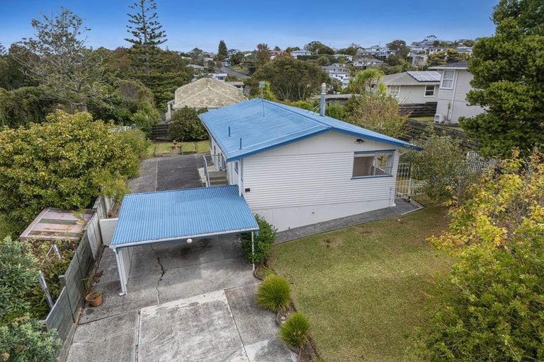 Photo of property in 36 Tonkin Drive, Sunnynook, Auckland, 0620
