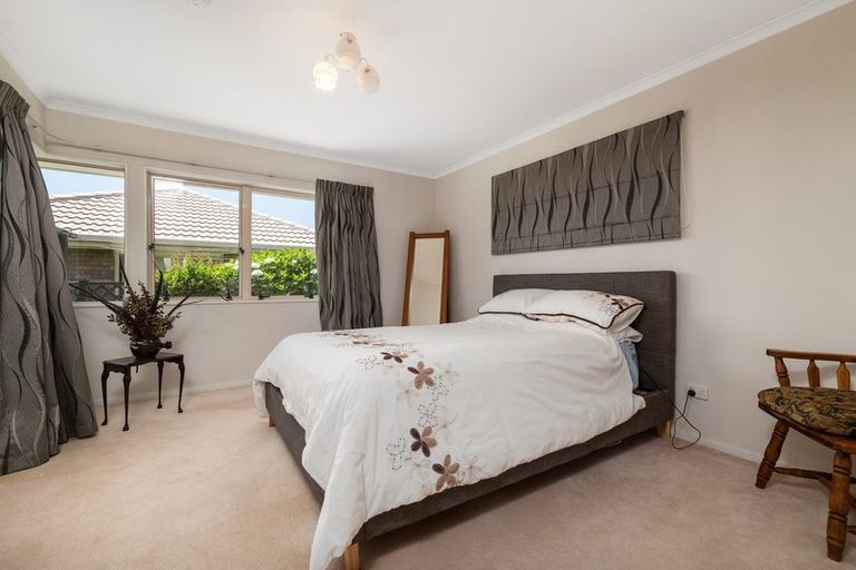 Photo of property in 62a Oxford Street, Tawa, Wellington, 5028