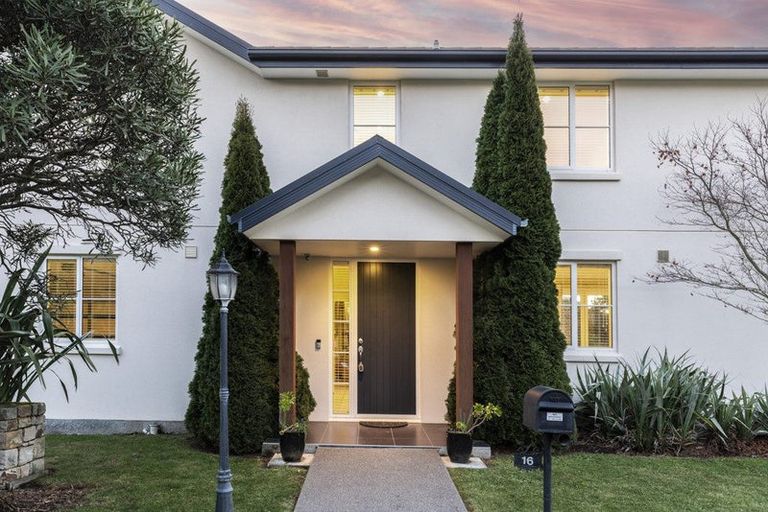 Photo of property in 16 Worsleys Road, Cracroft, Christchurch, 8025