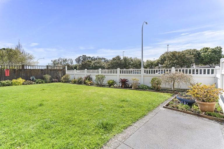 Photo of property in 11 Portland Drive, Mangorei, New Plymouth, 4312