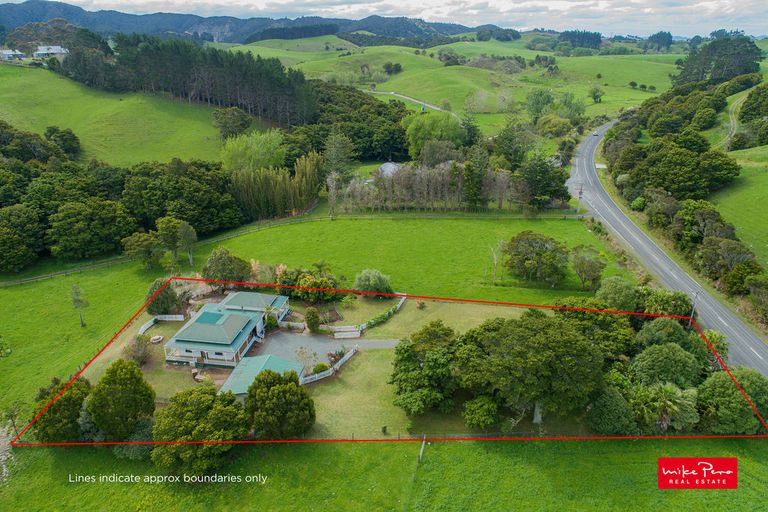 Photo of property in 243 Rosythe Road, Waipu, 0582