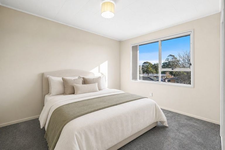 Photo of property in 22 Marvon Downs Avenue, Pakuranga Heights, Auckland, 2010