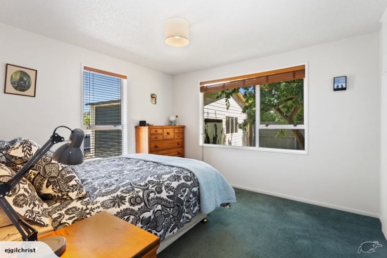 Photo of property in 8 Ensors Place, Waikuku Beach, 7402