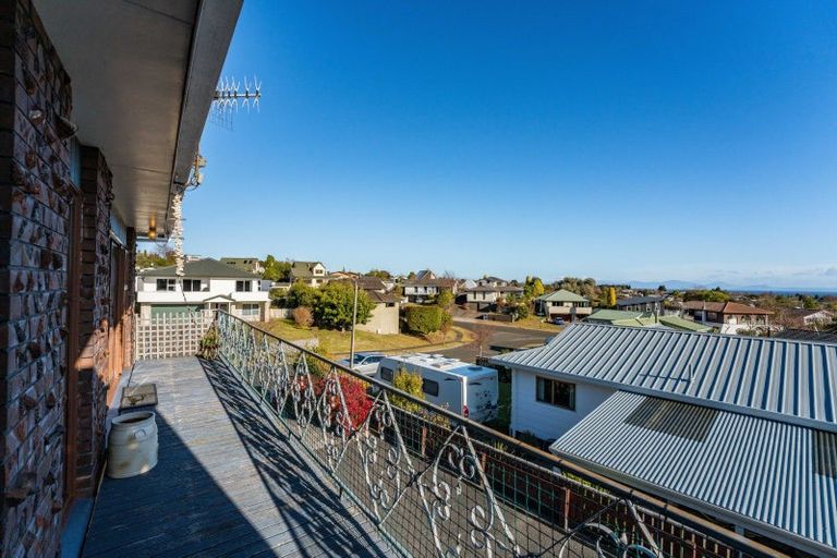 Photo of property in 25 Golders Place, Richmond Heights, Taupo, 3330