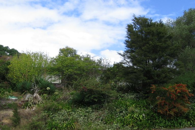 Photo of property in 219 Beach Haven Road, Beach Haven, Auckland, 0626