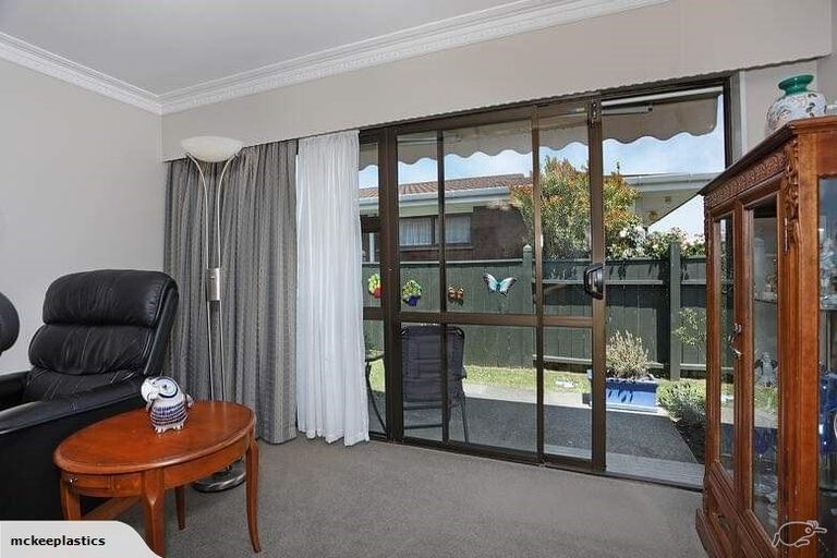 Photo of property in 43 Cedar Crescent, Feilding, 4702