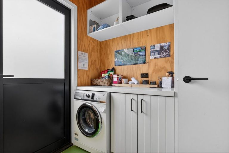 Photo of property in 1535a Teviot Road, Millers Flat, Roxburgh, 9572