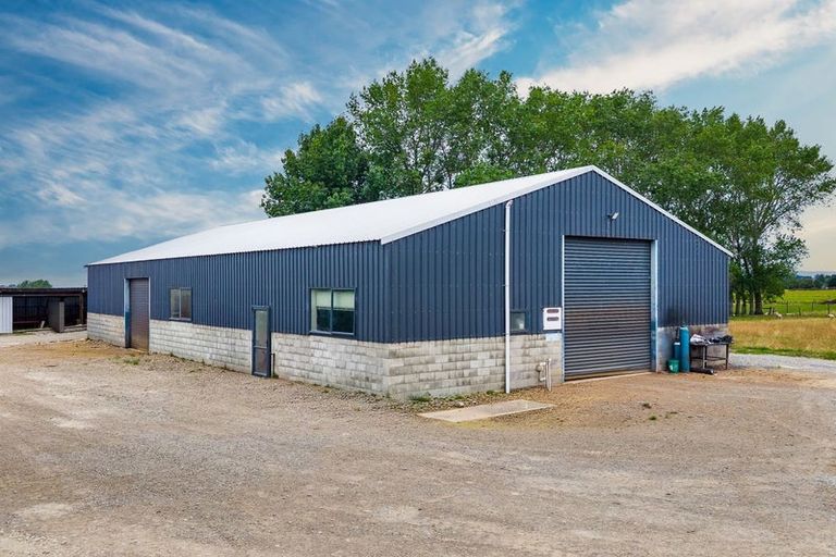 Photo of property in 55 Timaru Road, Waimate, 7924