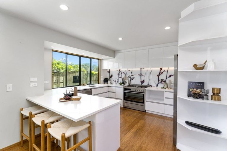 Photo of property in 8 Avion Terrace, Raumati Beach, Paraparaumu, 5032