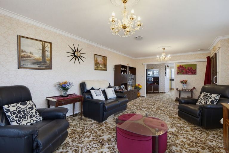 Photo of property in 1/102 Lake Terrace Road, Burwood, Christchurch, 8061