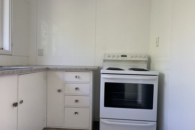 Photo of property in Milford Court Flats, 12/515a Adelaide Road, Berhampore, Wellington, 6023