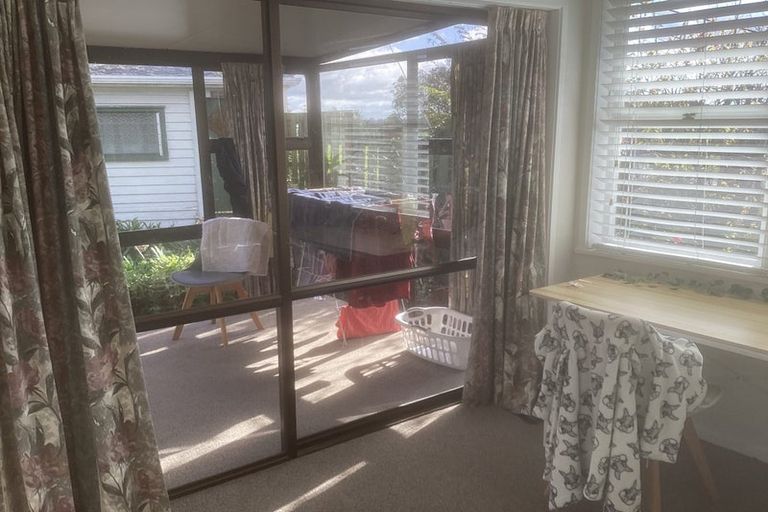 Photo of property in 2a Sycamore Drive, Sunnynook, Auckland, 0620