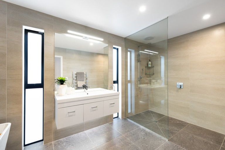 Photo of property in 33 Coast Boulevard, Papamoa Beach, Papamoa, 3118