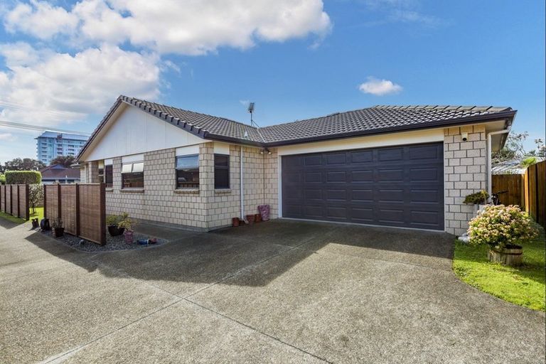 Photo of property in 28 Riverside Road, Orewa, 0931