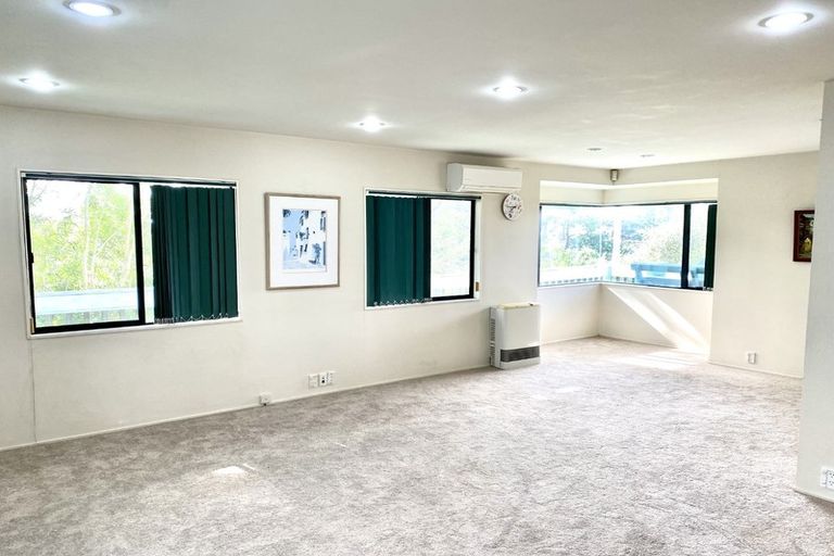 Photo of property in 18 Lanham Lane, Massey, Auckland, 0614