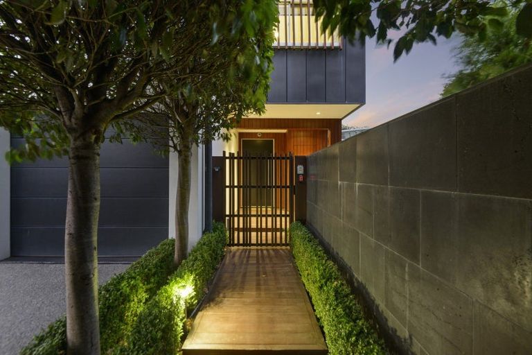 Photo of property in 53 Hawthorne Street, Strowan, Christchurch, 8052